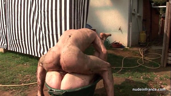 Download Video - Skinny amateur brunette anal pounded n jizzed outdoor in a dirty french farm