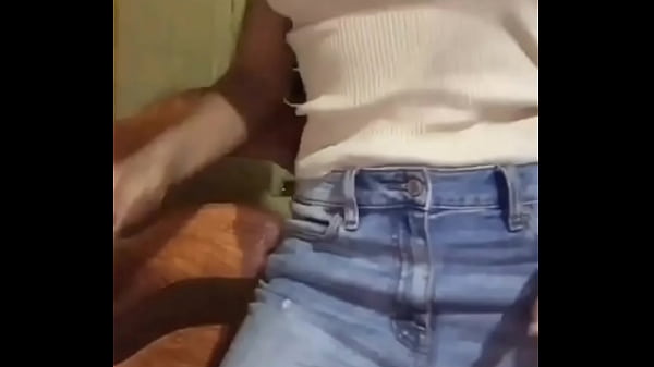 Vallecillo muestra tetitas