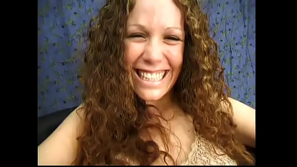 Girl Amber Ways giving an awesome head