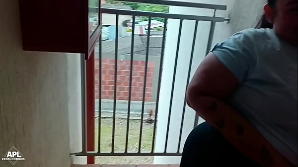 My slut neighbor always comes to the door showing her huge ass, but this time I was able to fuck it until it was filled with creampie - Part 1