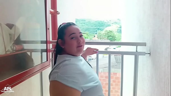 My slut neighbor always comes to the door showing her huge ass, but this time I was able to fuck it until it was filled with creampie - Part 1