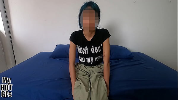 Download Video - &iexcl;Apenas legal&excl; Jovencita con 18 a&ntilde;os reci&eacute;n cumplidos llega para probar algo nuevo&period;&period;&period;