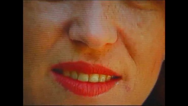 POOL SIDE FEAST 01.FLV