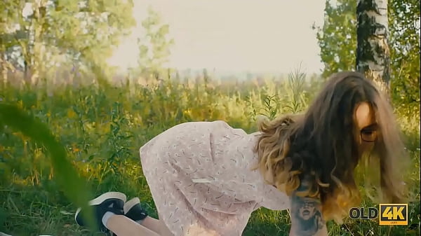 OLD4K. Summer weather motivates girl to have outdoor sex with old man