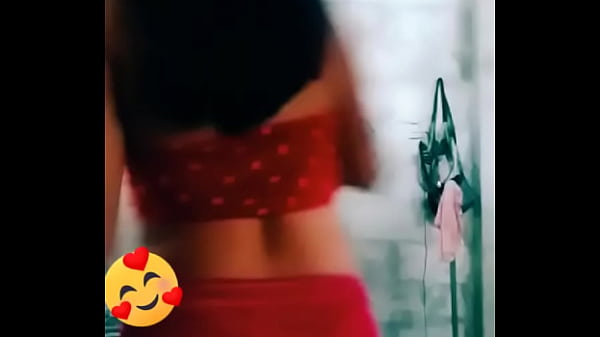 Karla moviendo el pedorro