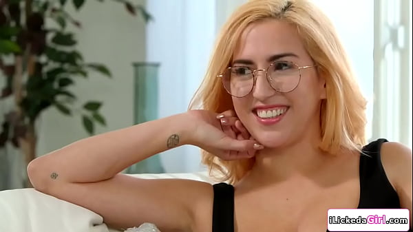 Blonde babe learning dovefucking with lesbian best friend