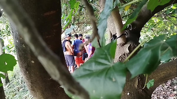 SEXO NO MEIO DO MATO