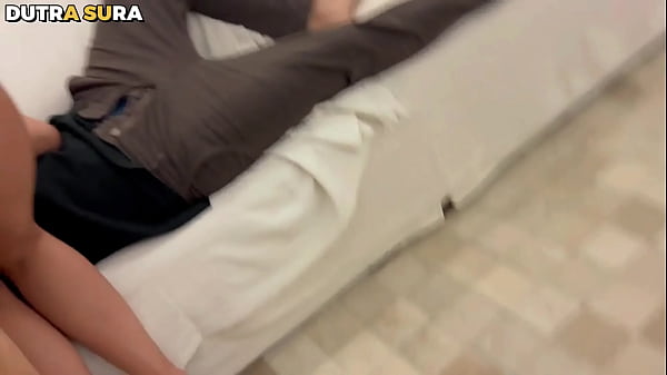 Betraying my friend's trust - My friend was at the club while I passed by her house, arriving at her house, her husband was on the couch, I'm a whore and I arrived naked to be fucked