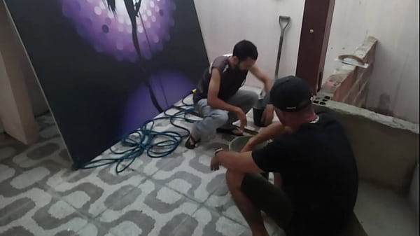 The vivi boss ended up giving her ass to the construction worker! Full video on RED.