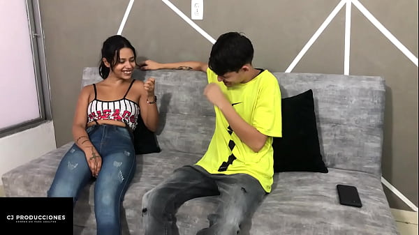 Download Video - la cachonda de mi hermanastra acepta que me la folle bien duro en su casa y lo chupa bien rico