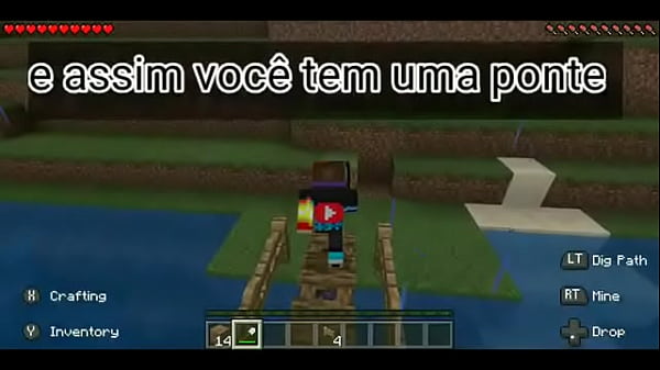 felix dando dicas de construção com fugueira no minecraft
