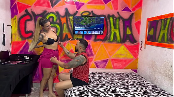 Download Video - A endregadora de Pizza chegou no momento da nossa grava&ccedil;&atilde;o&excl; Ela quis deixa de ser CLT pra ser atriz Porno caiu logo de boca &excl;