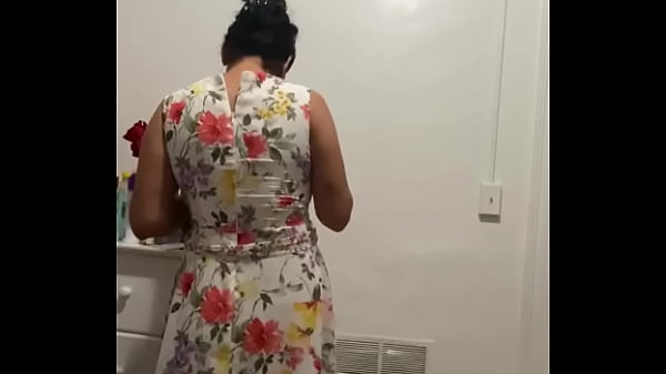 Anna Maria Mature Latina making love to her fans behind the scenes look