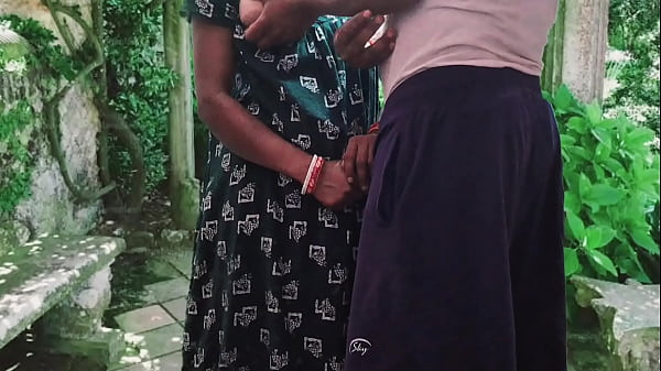girlfriend having fuck outdoor