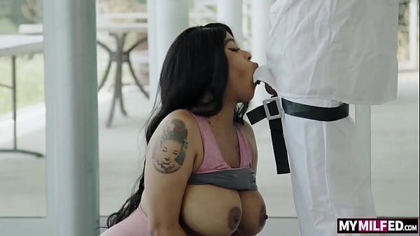 Workout Hot MILF Paris The Muse Catch Milk Man Cums