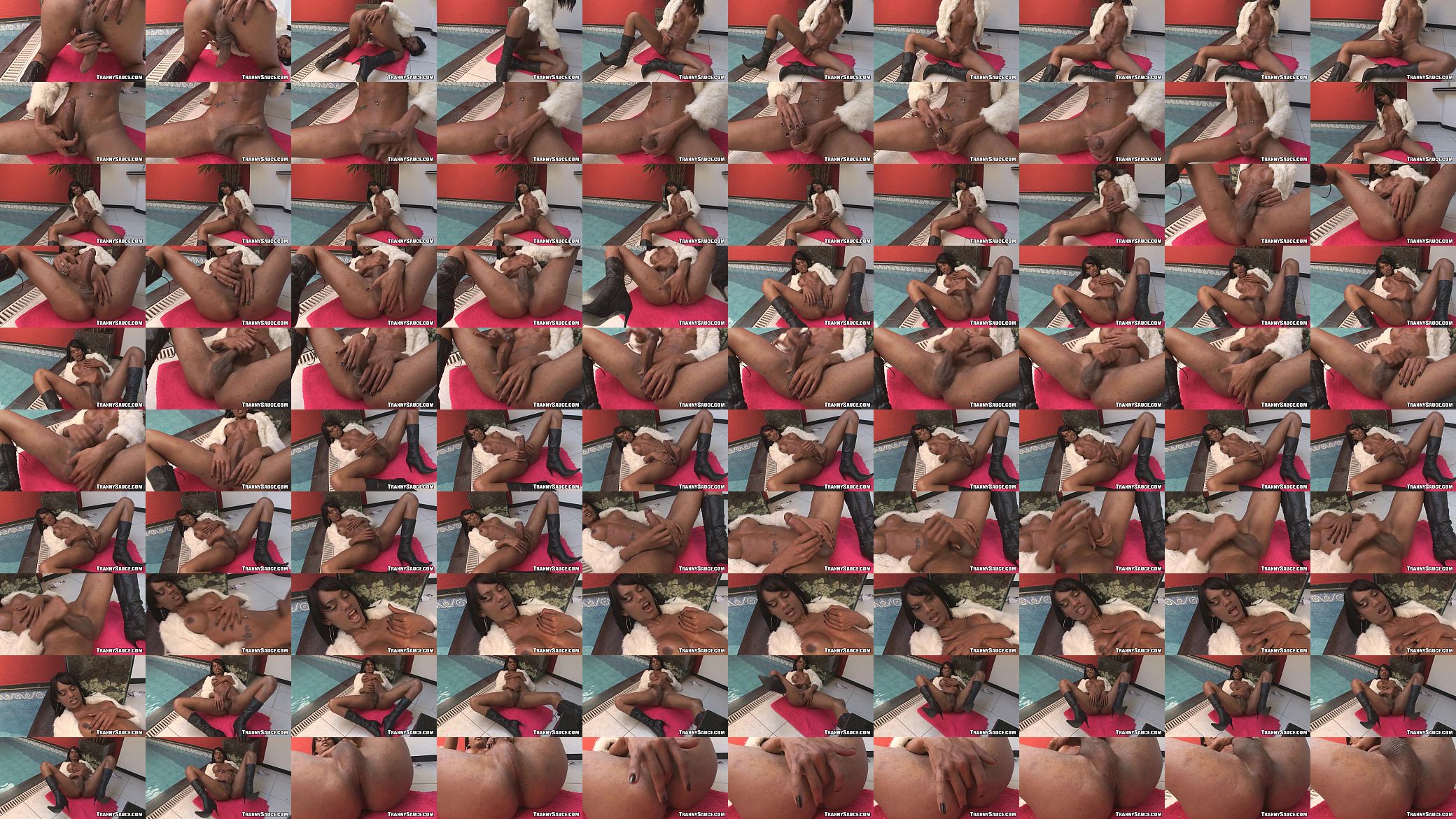 Sexy ebony shemale babe tugging her hard cock 预览图