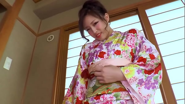 Download Video - ドスケベで可愛いすぎる着物美女 ～丸尻浮遊騎乗位ストロングスタイル～ 出演 日高千晶 1