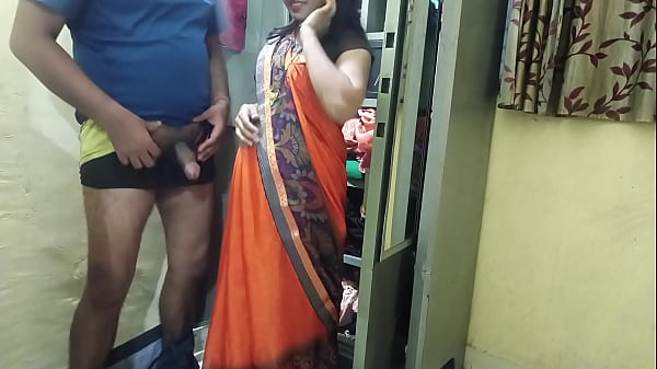 Took off the maid's saree and fucked her (Hindi audio)