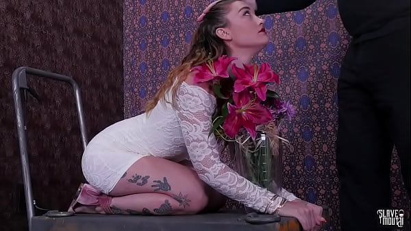 Submissive babe sucking master