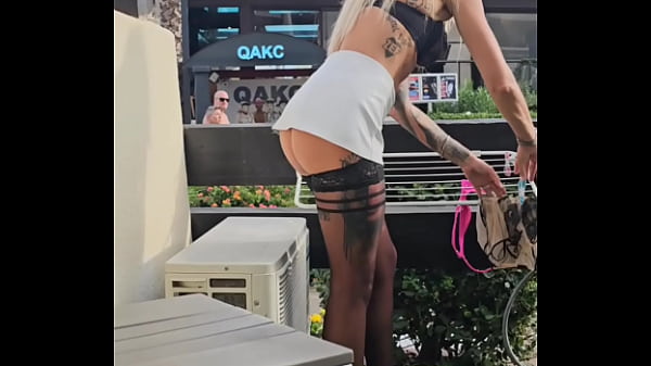 Tu veut ma culotte ? Fait ta demande en contenu privé c'est ouvert à tous