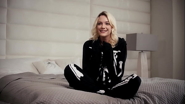 Gorgeous Blonde Kenna James Gets Fucked Hard By Her Sexy Boyfriend Nathan Bronson