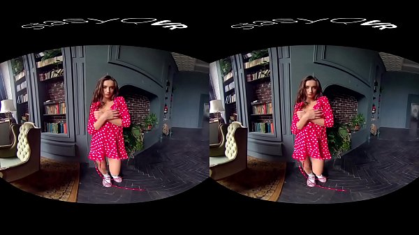 Beautiful amateur girls dancing and teasing in this exclusive VR video