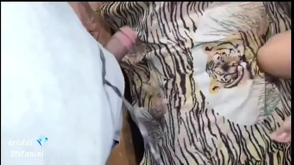 I gave it to the electrician raw and even got some cum in my pussy!