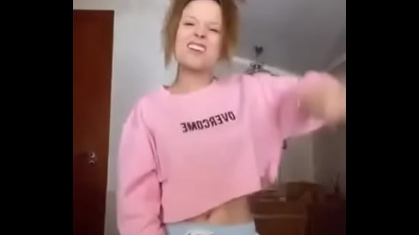 Larissa Manoela Hot Dancing #2