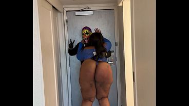 Juicy Tee Clapping That Fat Ass For Her Favorite Dick Slayer!