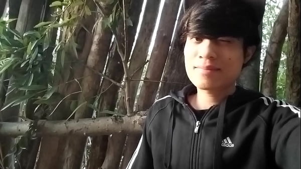 Download Video - Caught jerking off my cock sticking out of my very short shorts&comma; I wait him gone&comma; to wank again and cum outdoor