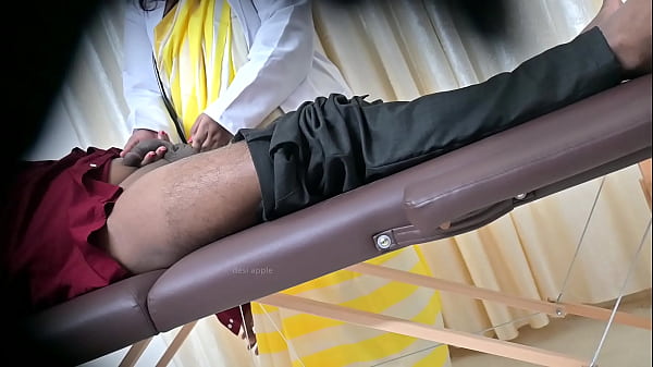 Desi DOCTOR SAHIYA giving handjob for patient