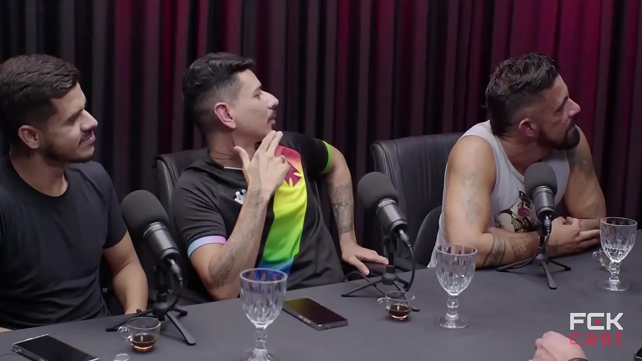 Trío en vivo en el podcast: El Dotado, el lechero y la ordeñada en FCKcast #6
                      anal blowjob gagging deep throat party brazil rough sex gay new interview bareback rimming big cock cum in mouth mmm face fucking monster cock foot fetish gay blowjob 2 on 1 foot worship long cock male anal raw gay foot sniffing average dick muchos negros