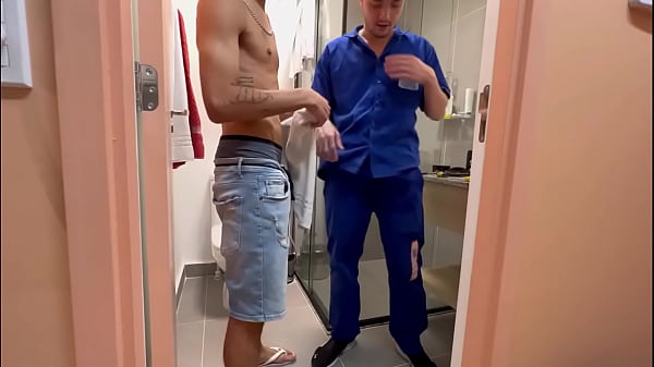 Download Video - O t&eacute;cnico do pr&eacute;dio