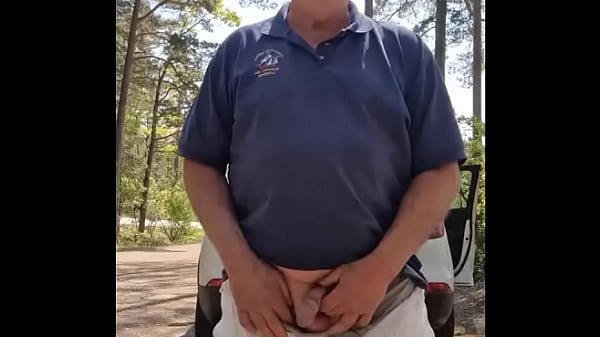 Download Video - Chris horny had to stop and strip in parkinglot