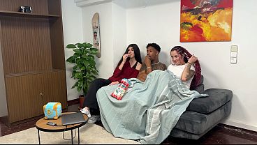 My stepsister takes advantage of my absence to have sex with my boyfriend