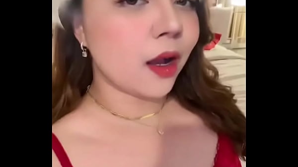 Hello fans! Who wants a FREE DICK RATING FROM ME? Dm me and I’ll dm the mechanics!