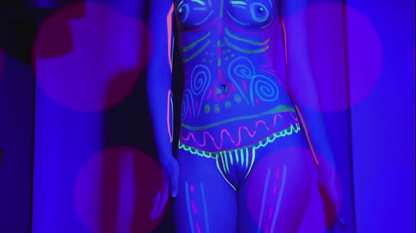 Nikki Gia - the black light dance