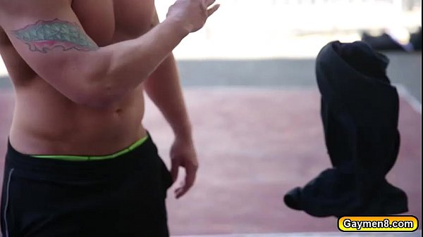 Hot guy turns out to be a hot ass gay