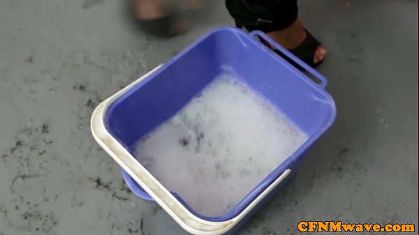 Mean Jodie Lee handles cock at car wash
