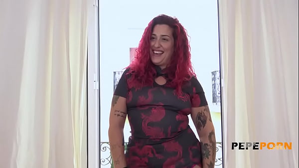 Spanish Curvy Elektra Red is desperate for becoming a pornstar with us!!