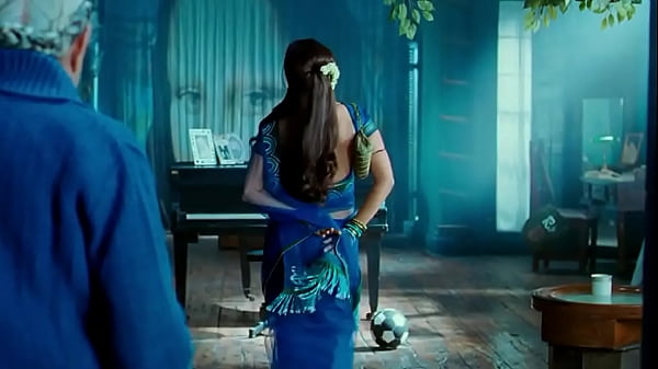 Rani Mukharji transferant saree panty visible ass curves showing ( 720 X 1280 )
