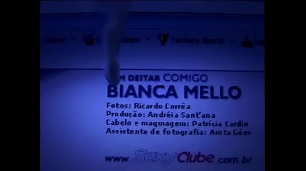 Nena sexy chupando pollas Bianca recibe una polla en su coño por detrás
                   Nena sexy chupando pollas Bianca recibe una polla en su coño por detrás muchos negros
