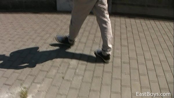 Download Video - YOUNG CUTE BOY - OUTDOOR WEBCAM