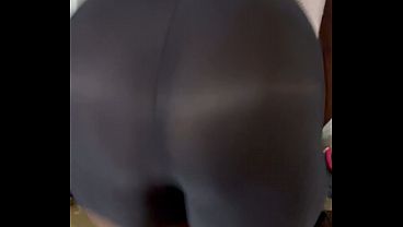 Clapping and twerking my big ass