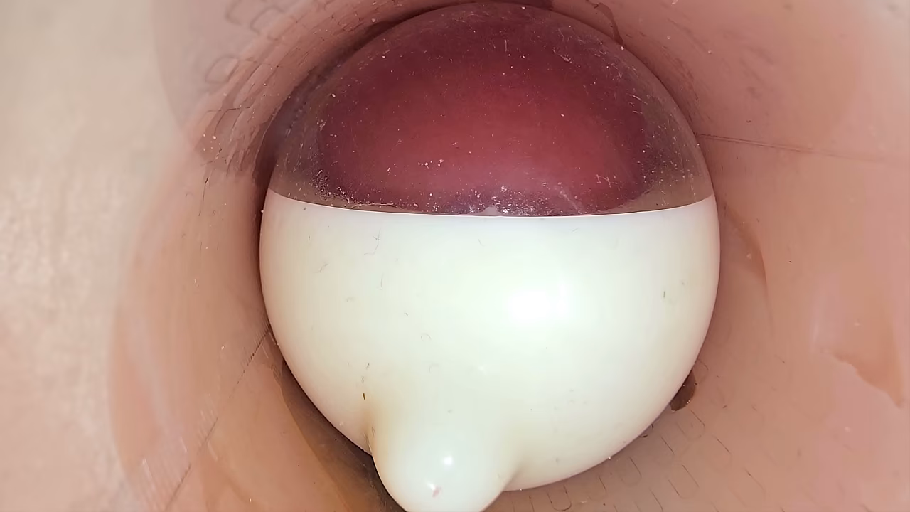 La cámara en el coño profundo registra una enorme eyaculación de semen en el condón.
                    big cock wet pussy big pussy sex toy anal masturbation muchos negros