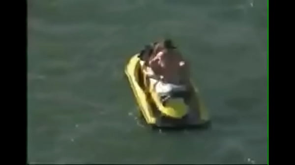 Download Video - Sexo al aire libre