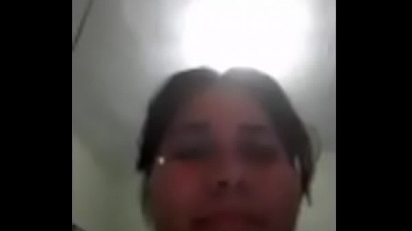 Download Video - gordita buena muestra los pechos &semi;&rpar;
