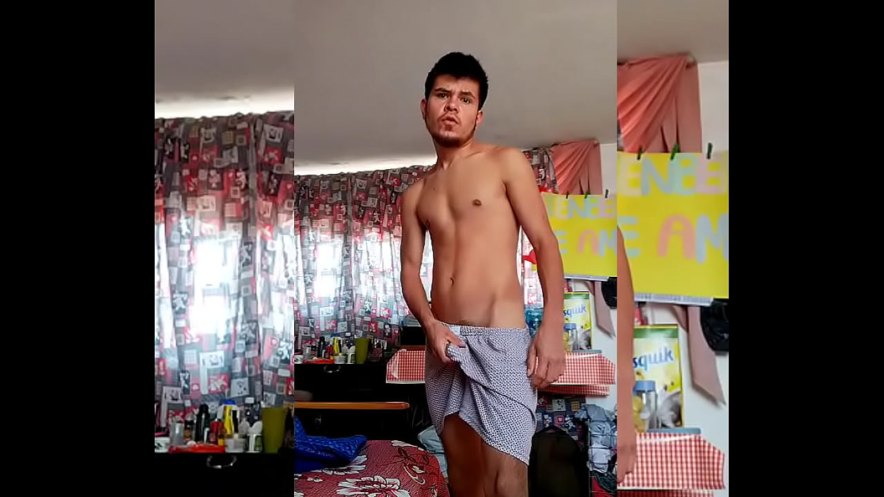 INVITO A AMIGO A VER PELÍCULAS Y TERMINO MASTURBÁNDOME FRENTE A ÉL
                   masturbation masturbate gay gay amateur gay sex gay porn gay masturbation muchos negros