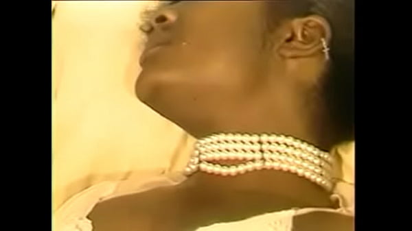 Download Video - Muscular dark-skinned dude passionately fucks a depraved bitch with a hairy pussy on the bed