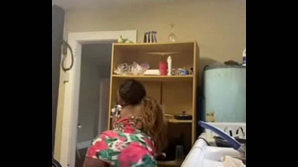 Pussy Showing Twerk